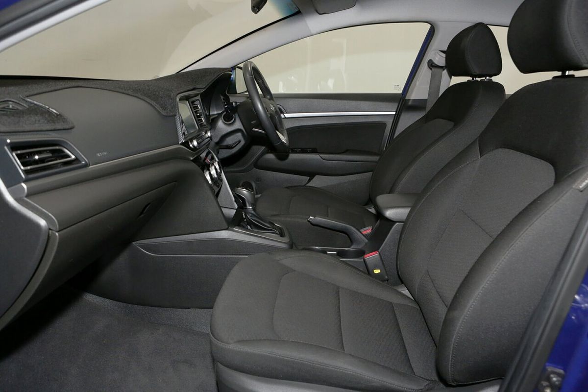 2020 Hyundai Elantra Active AD.2