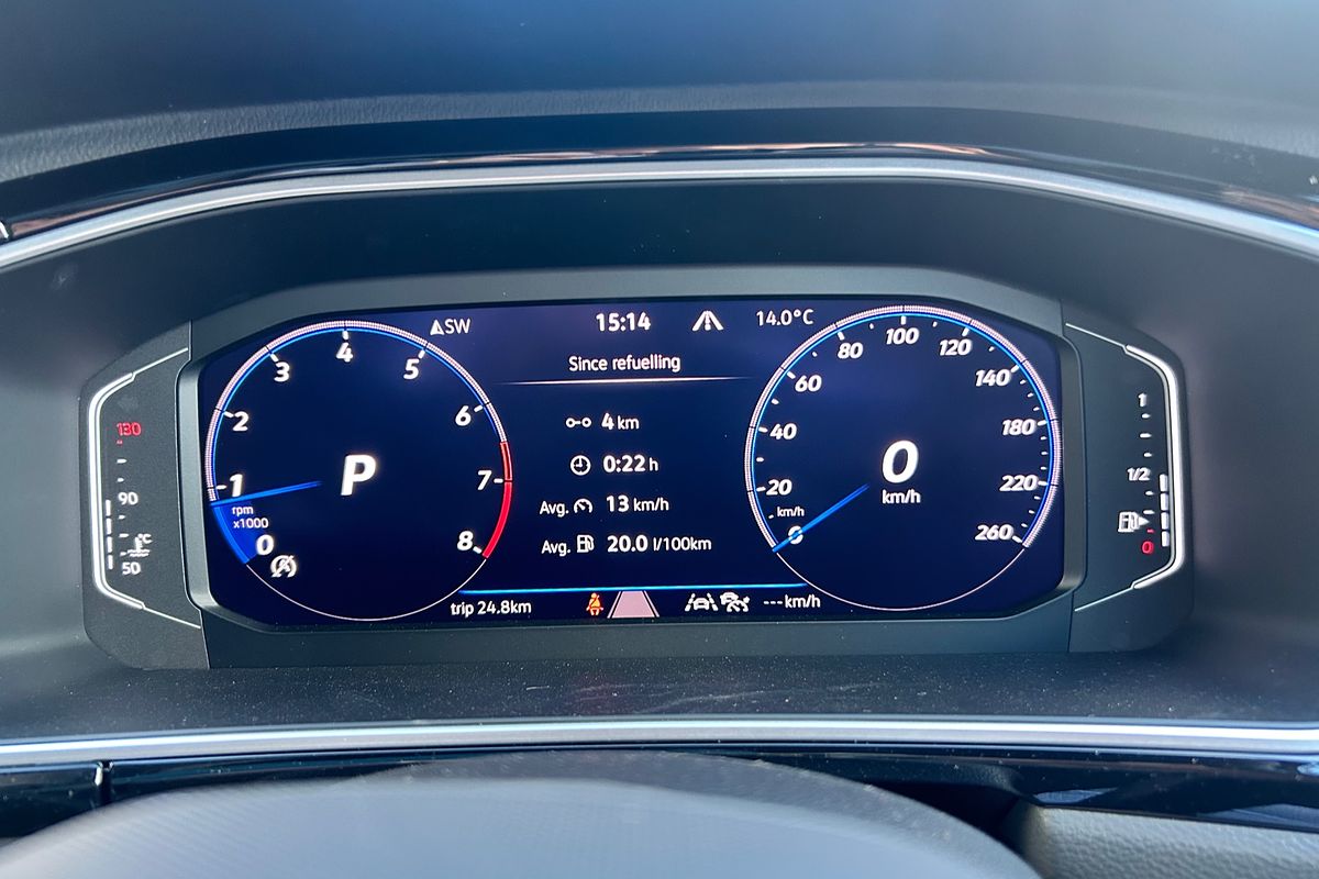 2025 Volkswagen T-Roc 140TSI R-Line D11