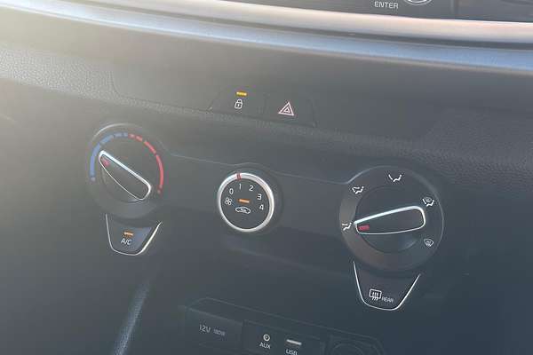 2017 Kia Rio S YB