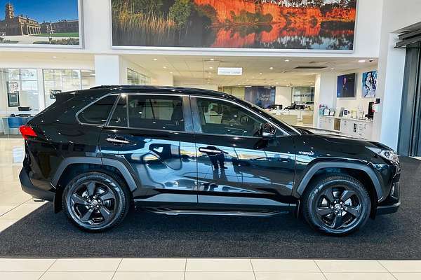 2020 Toyota RAV4 Cruiser AXAH54R