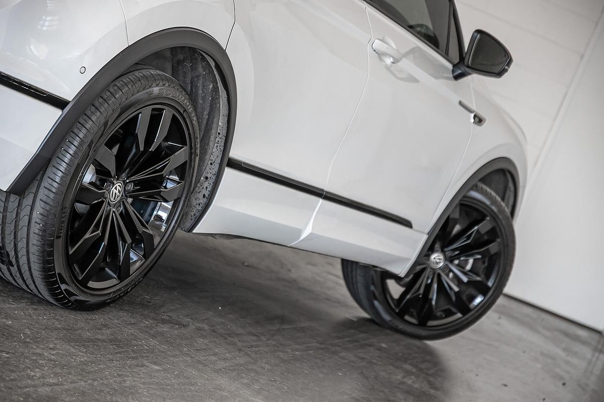 2018 Volkswagen Tiguan Wolfsburg Edition 5N