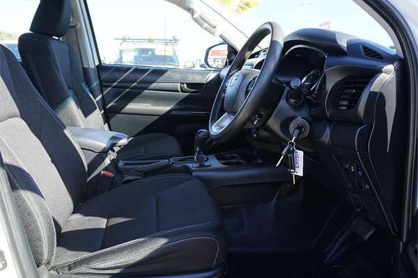 2020 Toyota Hilux SR GUN126R 4X4