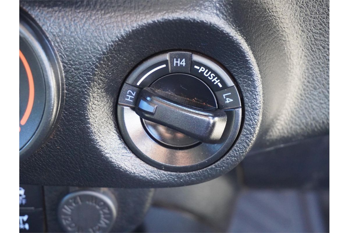2020 Toyota Hilux SR GUN126R 4X4
