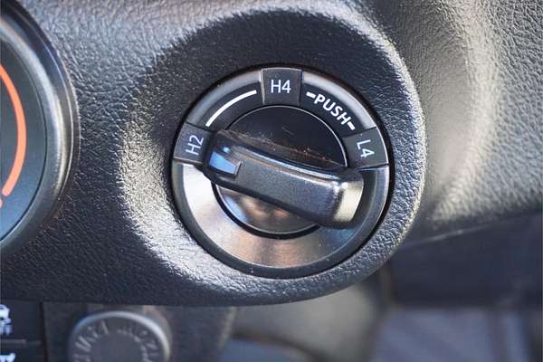 2020 Toyota Hilux SR GUN126R 4X4