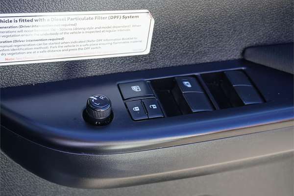2020 Toyota Hilux SR GUN126R 4X4