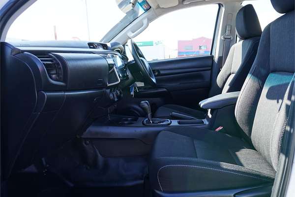 2020 Toyota Hilux SR GUN126R 4X4