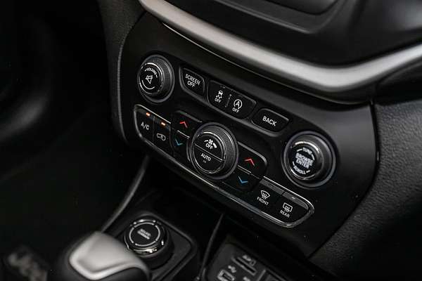 2017 Jeep Cherokee Longitude KL