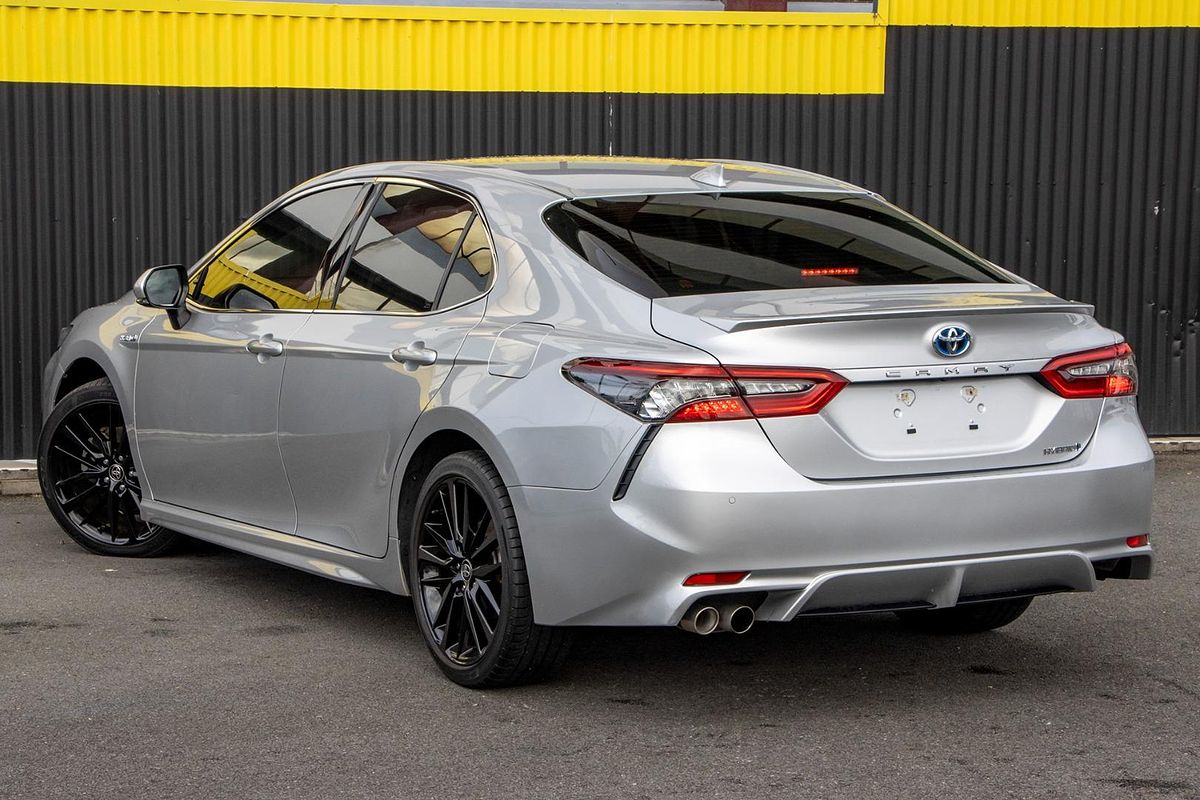 2021 Toyota Camry SX AXVH70R