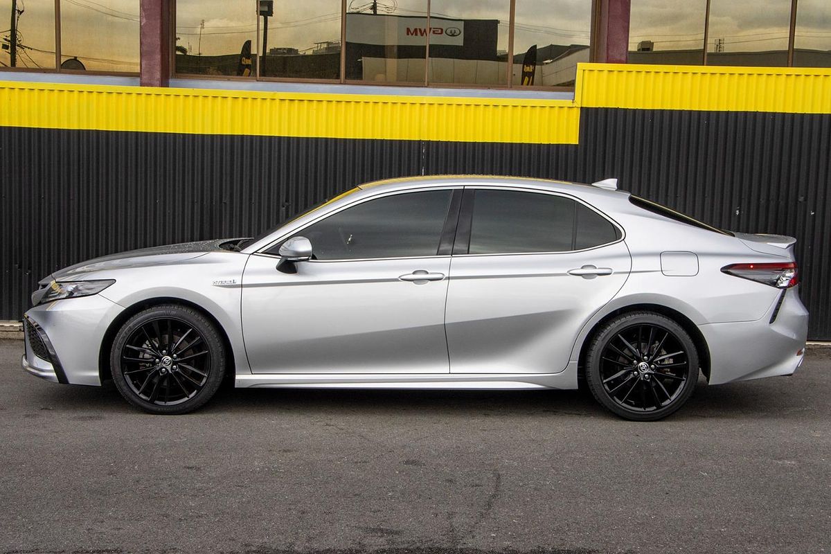 2021 Toyota Camry SX AXVH70R