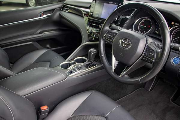 2021 Toyota Camry SX AXVH70R