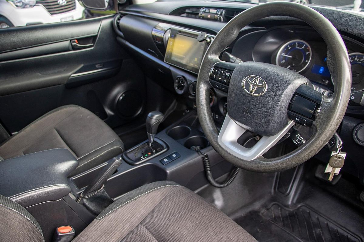 2018 Toyota Hilux SR GUN126R 4X4