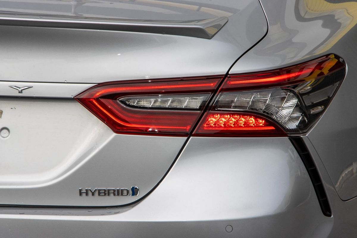 2021 Toyota Camry SX AXVH70R