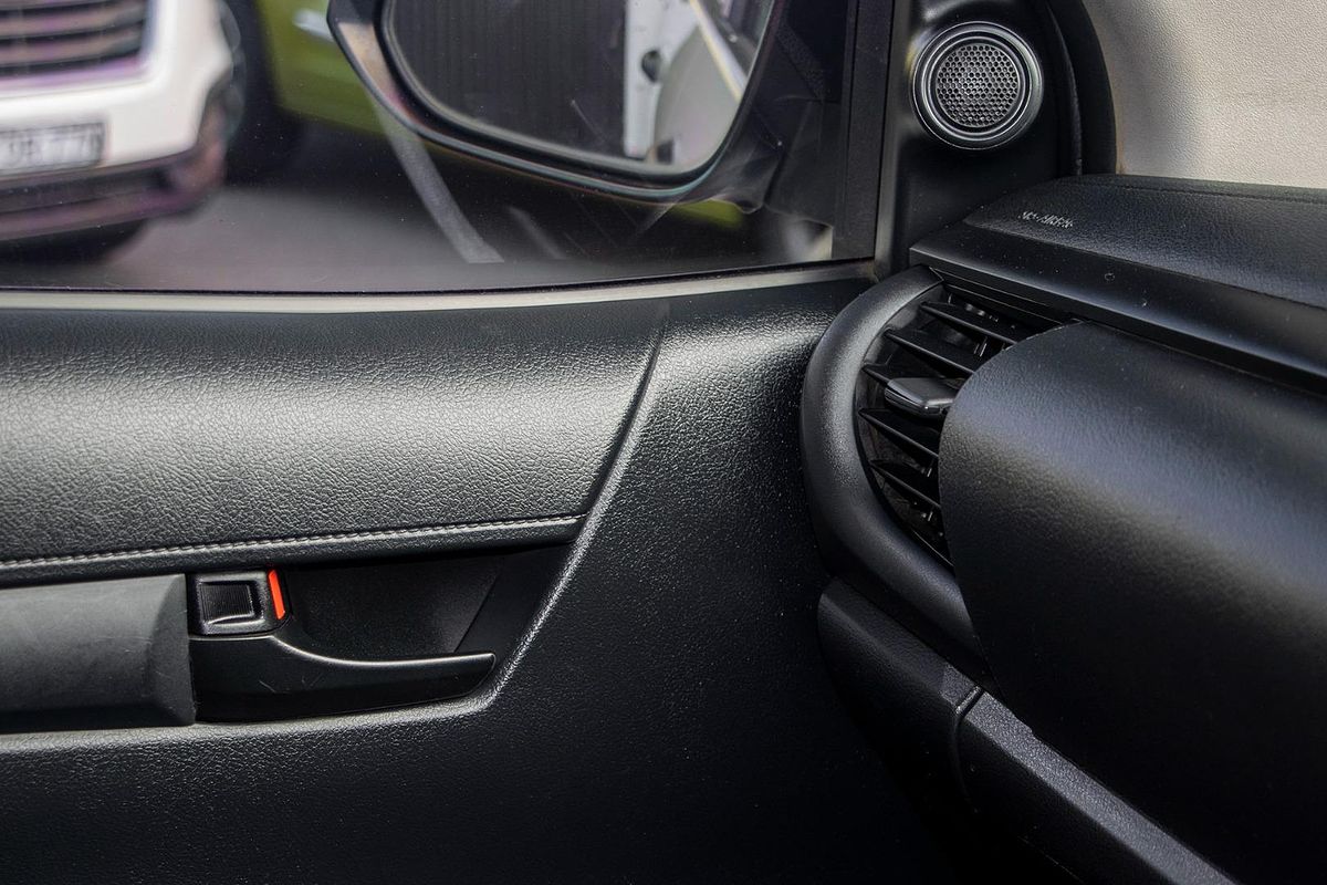 2018 Toyota Hilux SR GUN126R 4X4