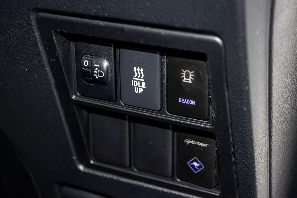 2018 Toyota Hilux SR GUN126R 4X4