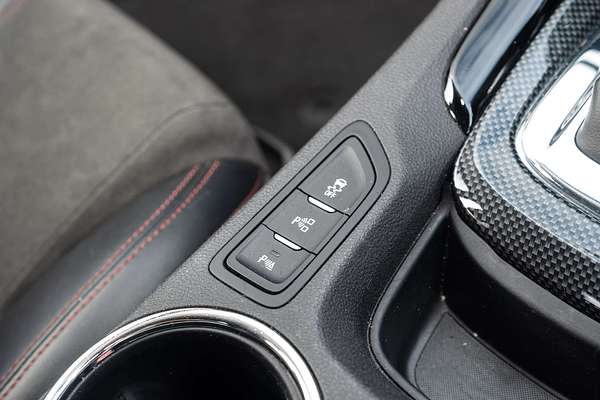 2016 Holden Commodore SV6 Black VF Series II