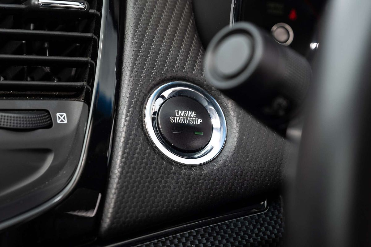2016 Holden Commodore SV6 Black VF Series II