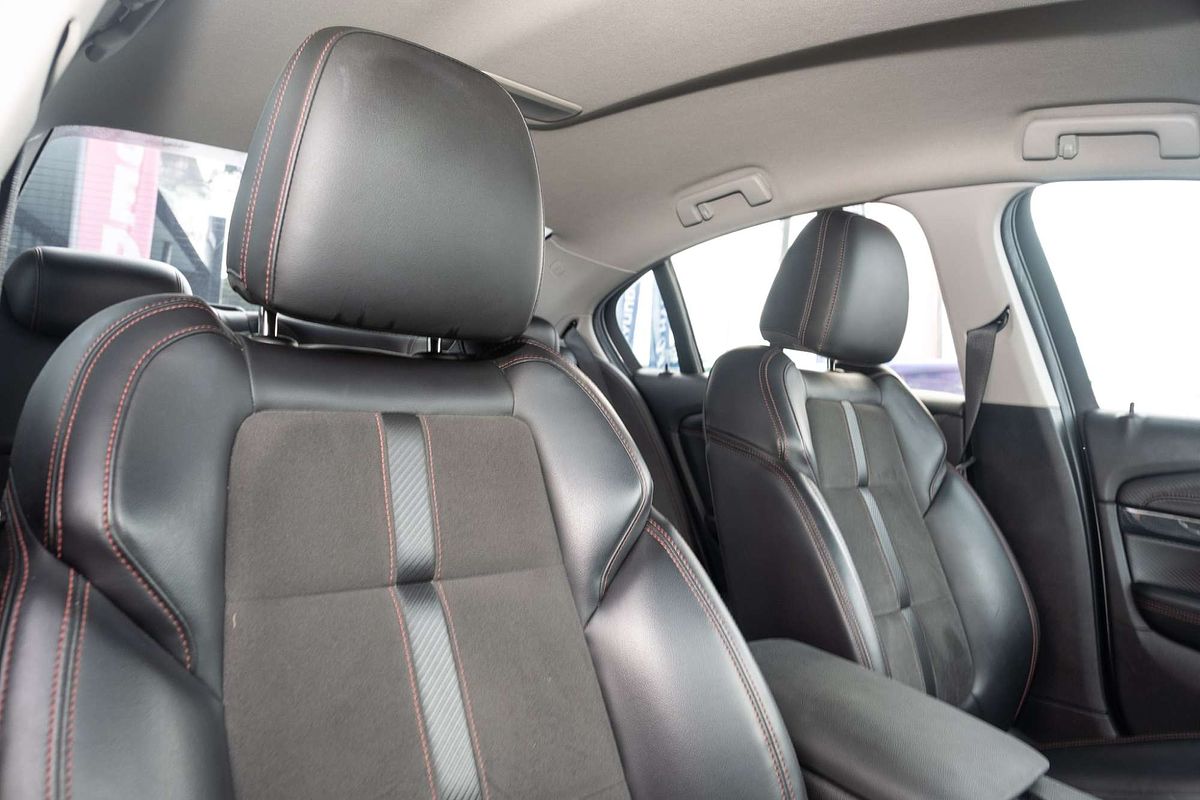 2016 Holden Commodore SV6 Black VF Series II