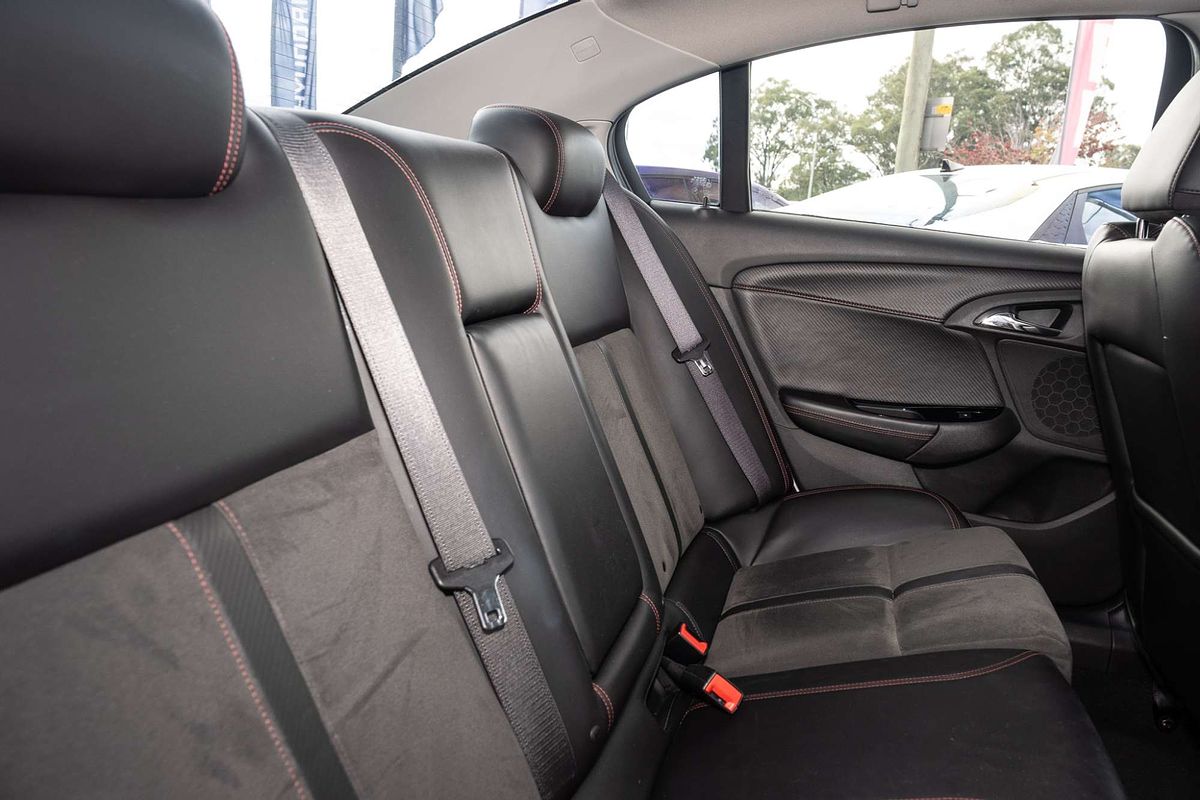 2016 Holden Commodore SV6 Black VF Series II