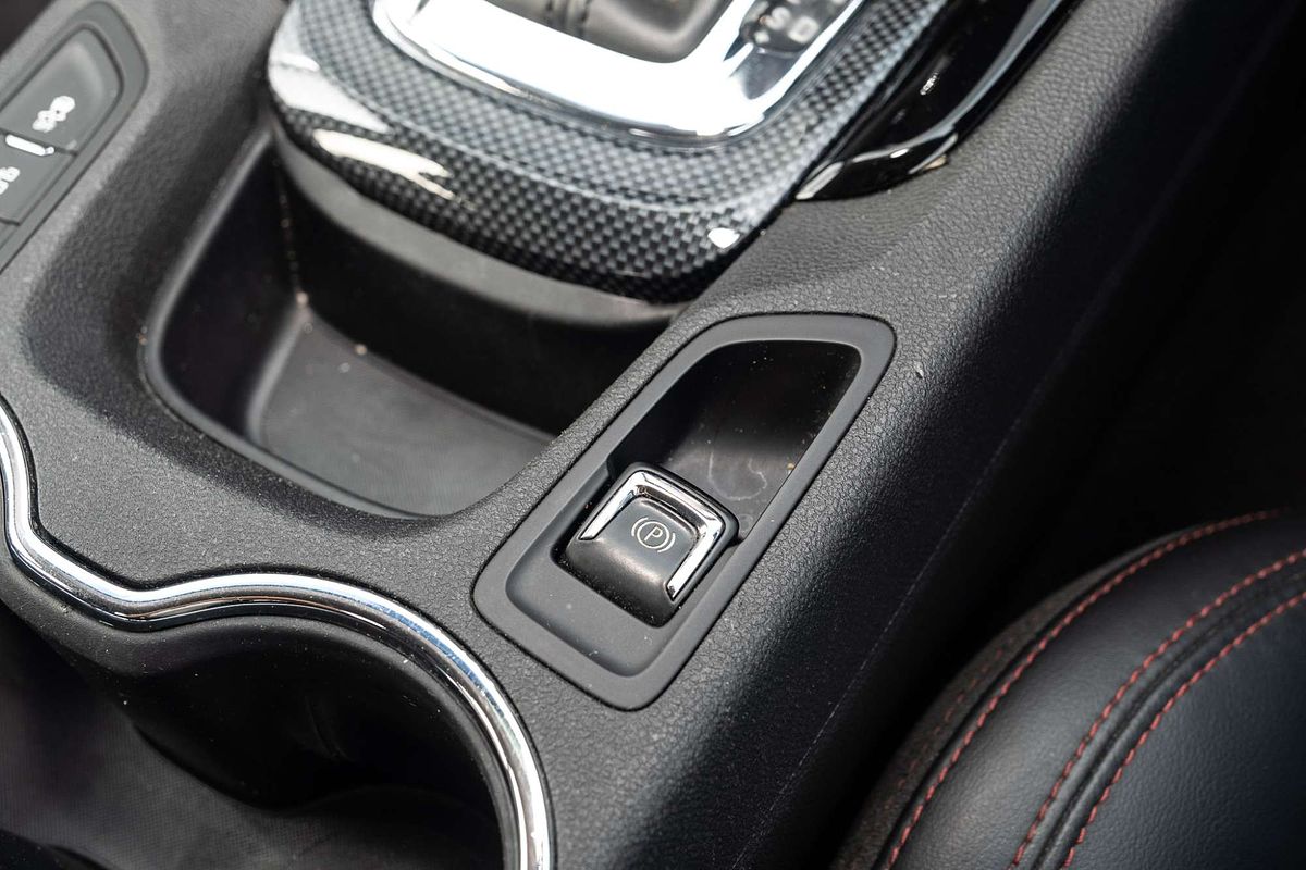 2016 Holden Commodore SV6 Black VF Series II