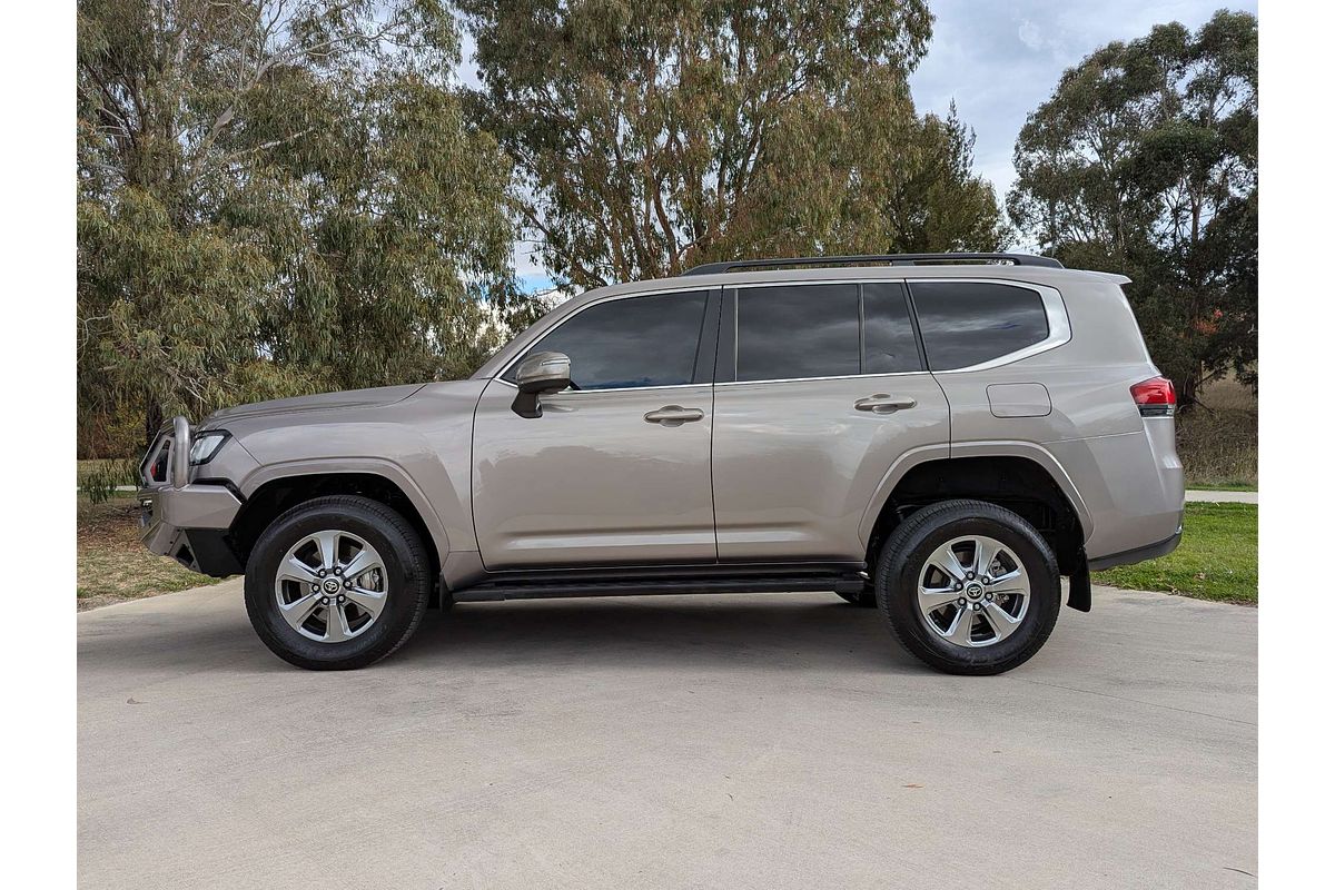 2022 Toyota Landcruiser VX FJA300R