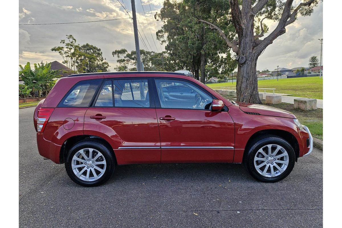 2012 Suzuki Grand Vitara Prestige JB