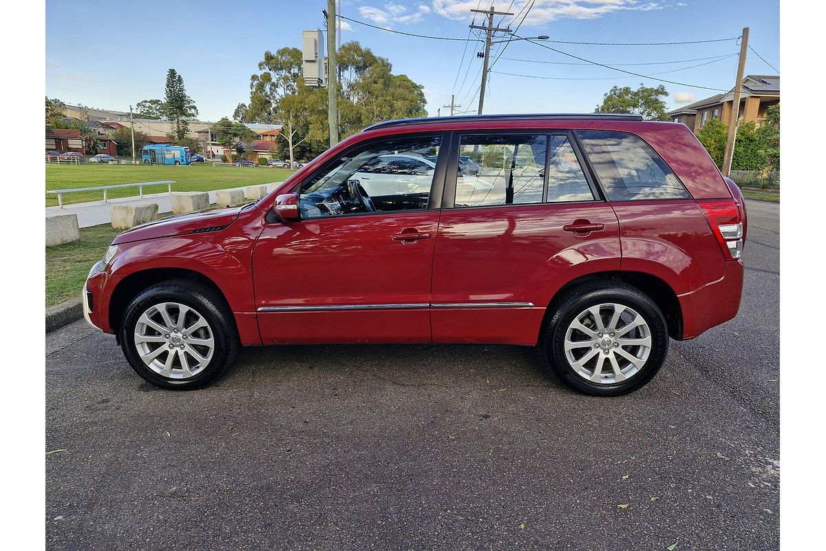 2012 Suzuki Grand Vitara Prestige JB