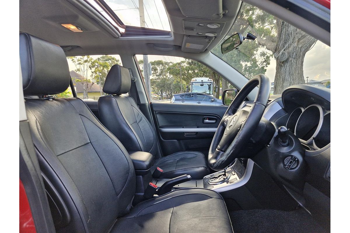 2012 Suzuki Grand Vitara Prestige JB