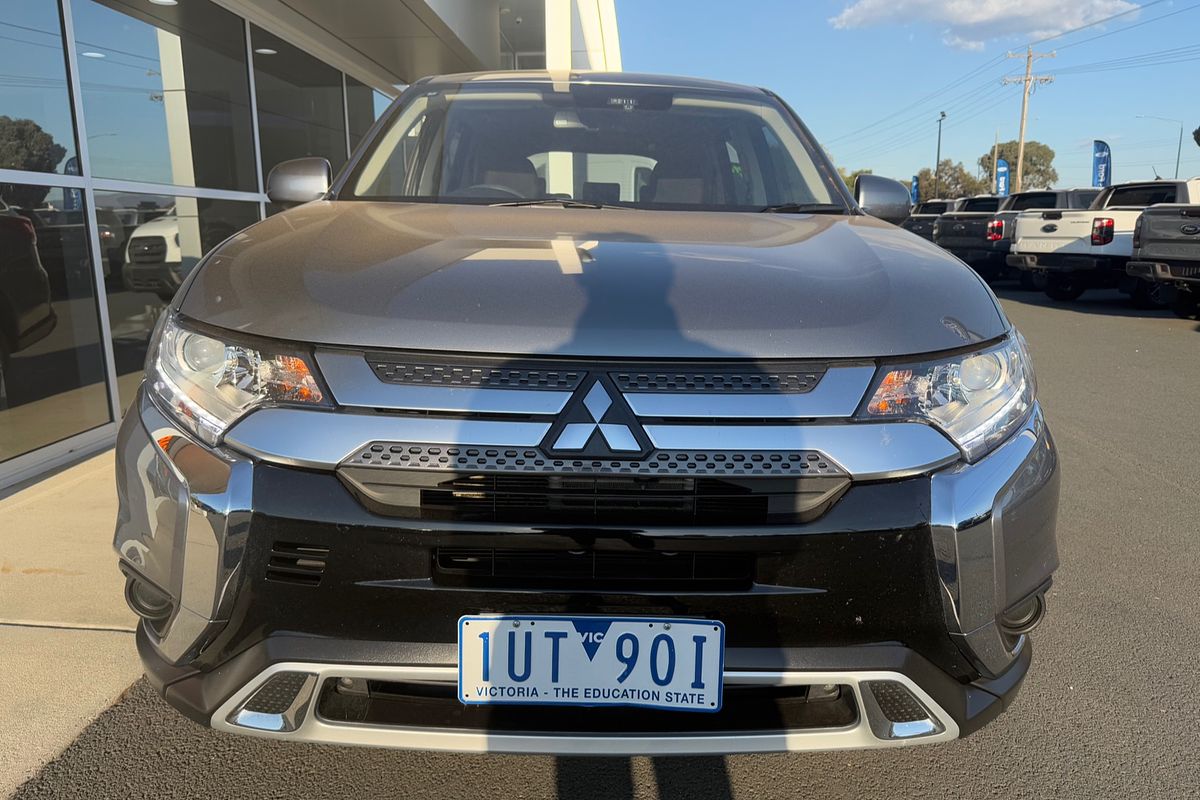 2021 Mitsubishi Outlander ES ZL