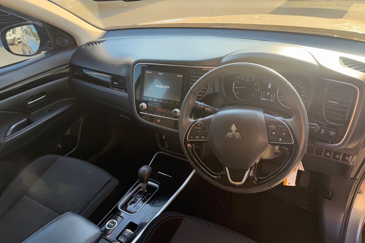 2021 Mitsubishi Outlander ES ZL
