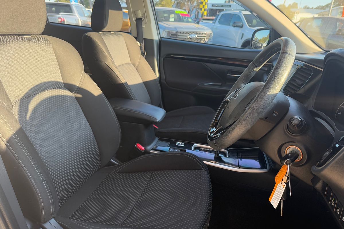 2021 Mitsubishi Outlander ES ZL