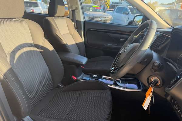 2021 Mitsubishi Outlander ES ZL