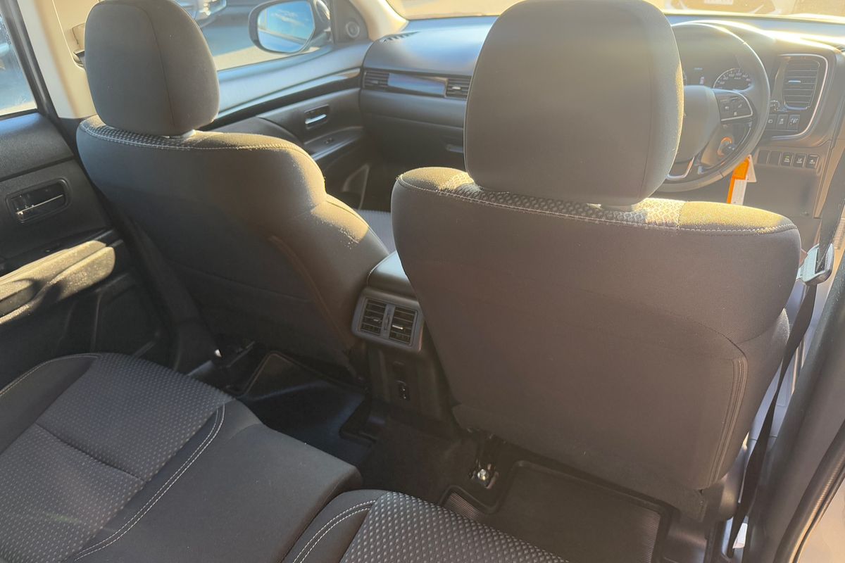 2021 Mitsubishi Outlander ES ZL
