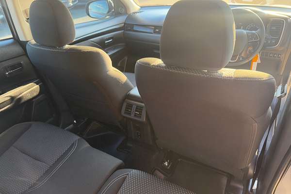 2021 Mitsubishi Outlander ES ZL