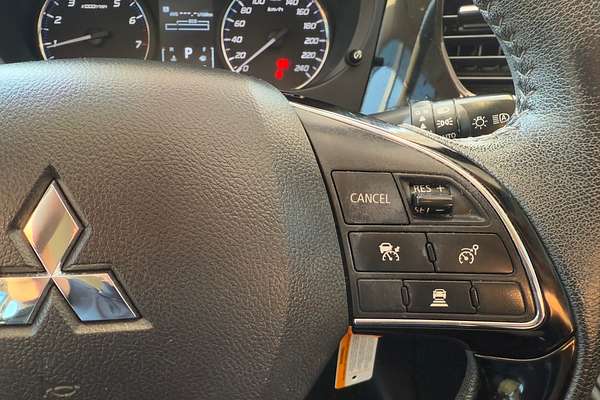 2021 Mitsubishi Outlander ES ZL