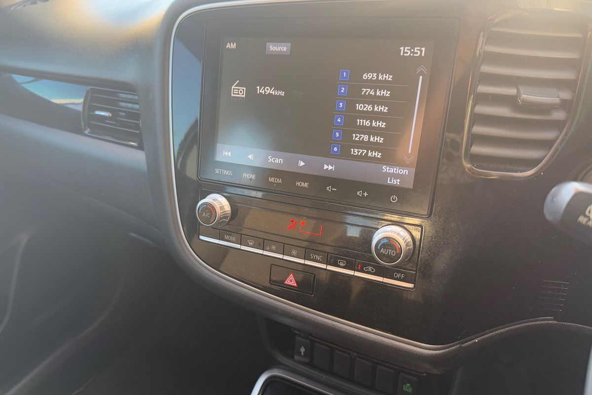 2021 Mitsubishi Outlander ES ZL
