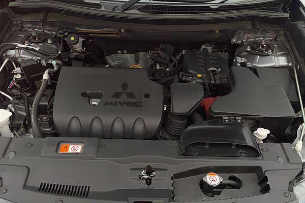 2021 Mitsubishi Outlander ES ZL