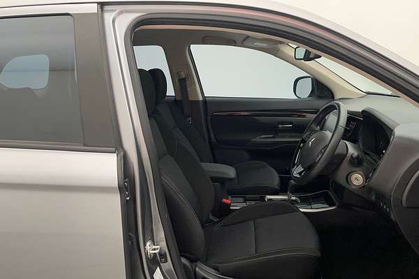 2021 Mitsubishi Outlander ES ZL