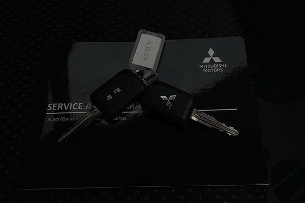 2021 Mitsubishi Outlander ES ZL