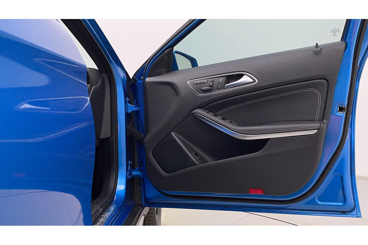 2016 Mercedes-Benz GLA-Class GLA180 X156