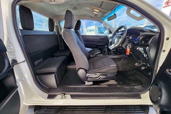 2019 Toyota Hilux SR GUN126R 4X4
