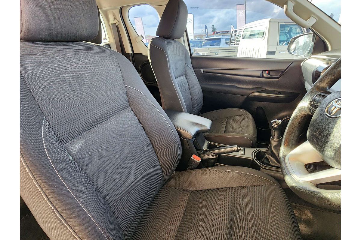 2019 Toyota Hilux SR GUN126R 4X4