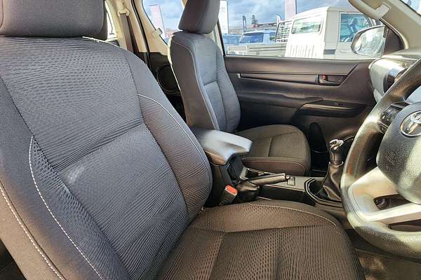2019 Toyota Hilux SR GUN126R 4X4