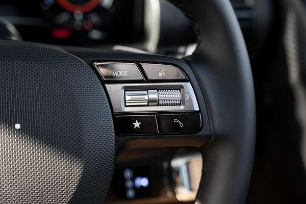 2025 Hyundai INSTER Cross AX.V1