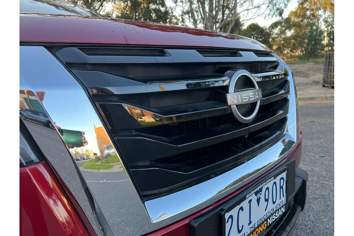 2024 Nissan Pathfinder ST-L R53