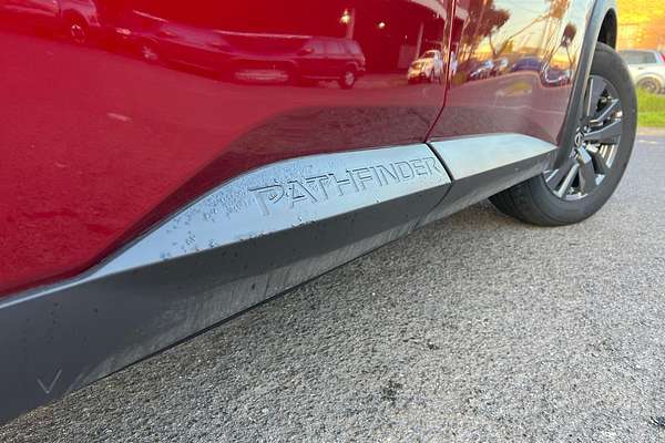 2024 Nissan Pathfinder ST-L R53