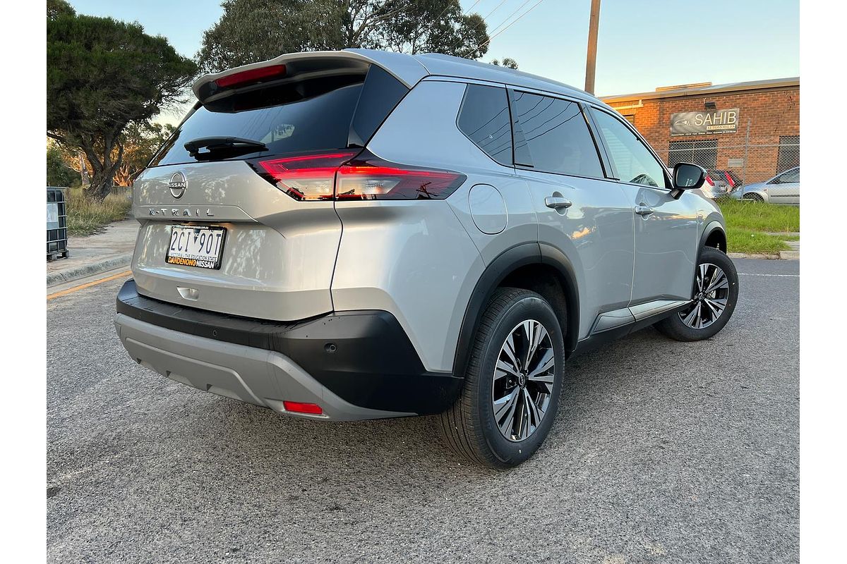 2024 Nissan X-TRAIL ST-L T33