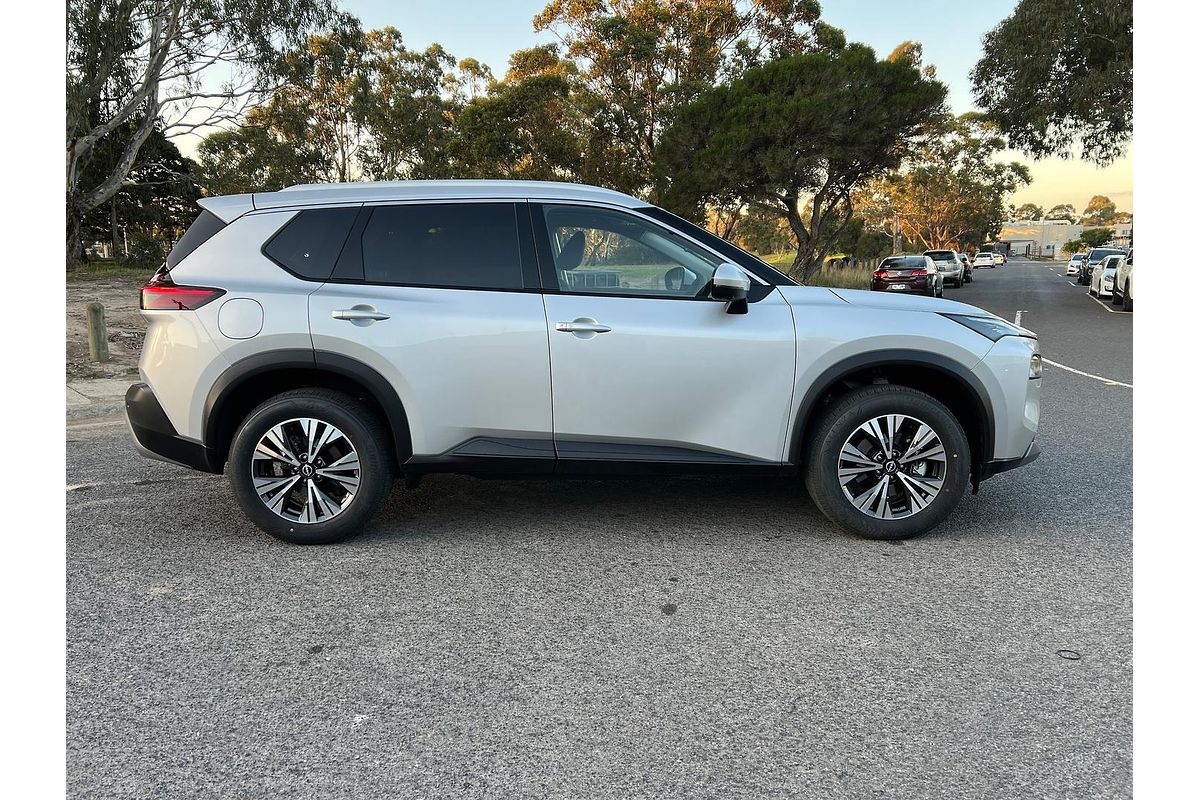 2024 Nissan X-TRAIL ST-L T33