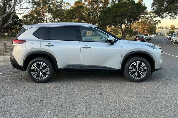 2024 Nissan X-TRAIL ST-L T33