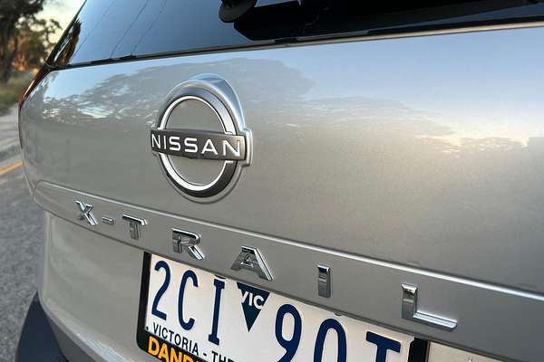 2024 Nissan X-TRAIL ST-L T33