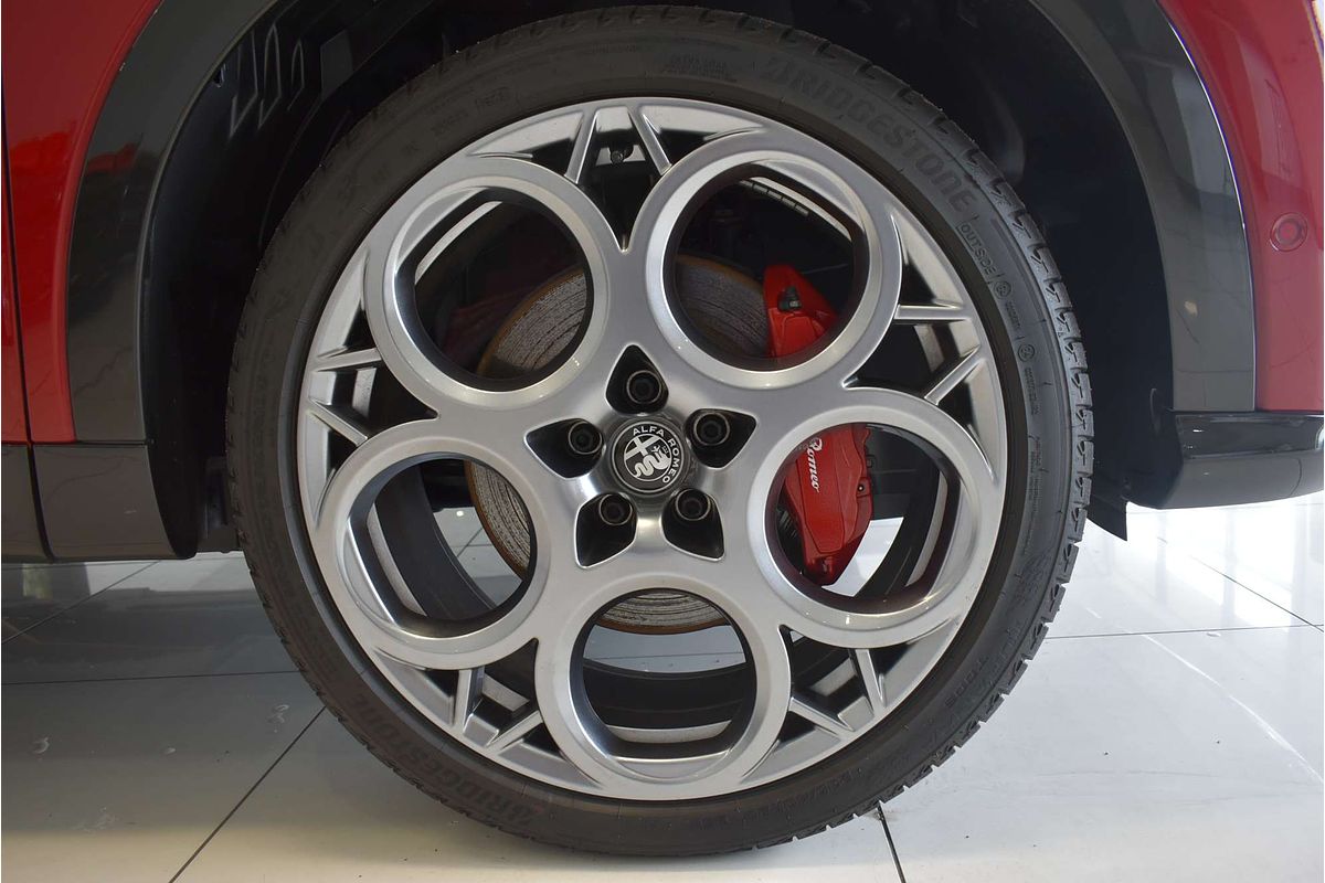 2023 Alfa Romeo Tonale Veloce Plug-In Hybrid